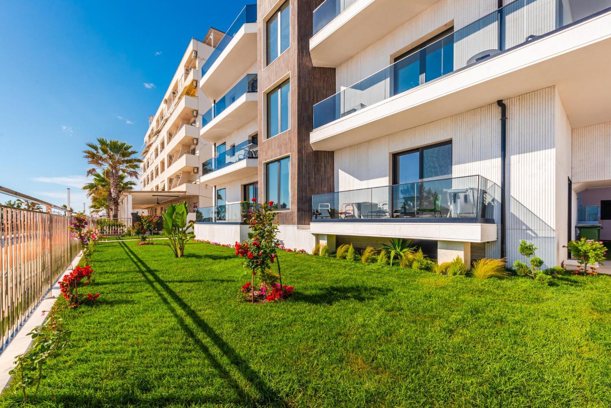 Sea View Apartments Eldo Durres Ngoại thất bức ảnh