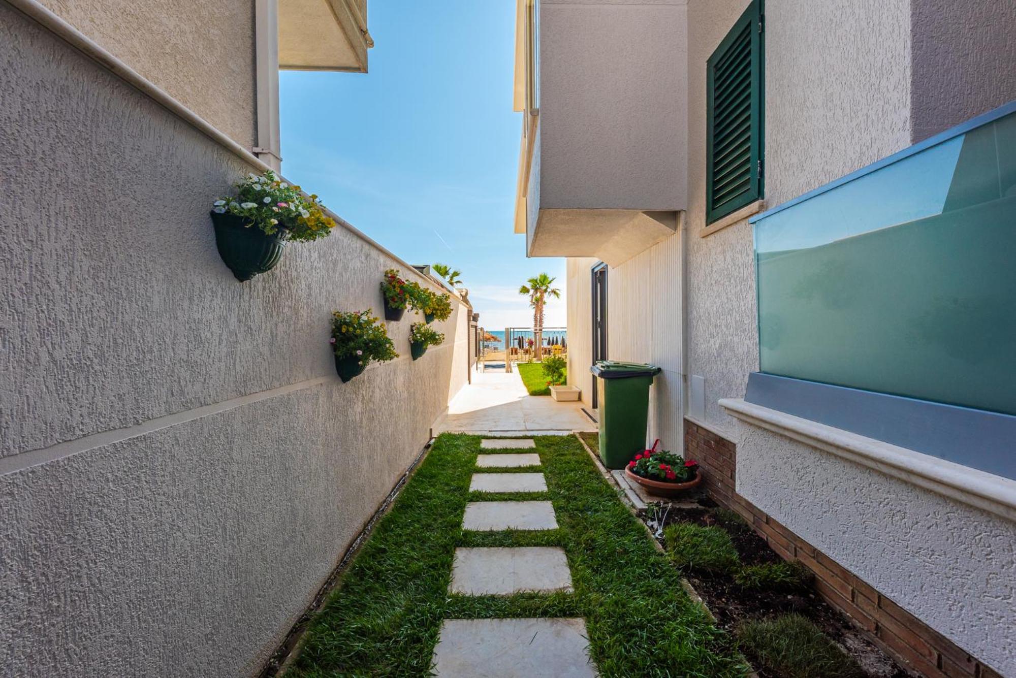 Sea View Apartments Eldo Durres Ngoại thất bức ảnh