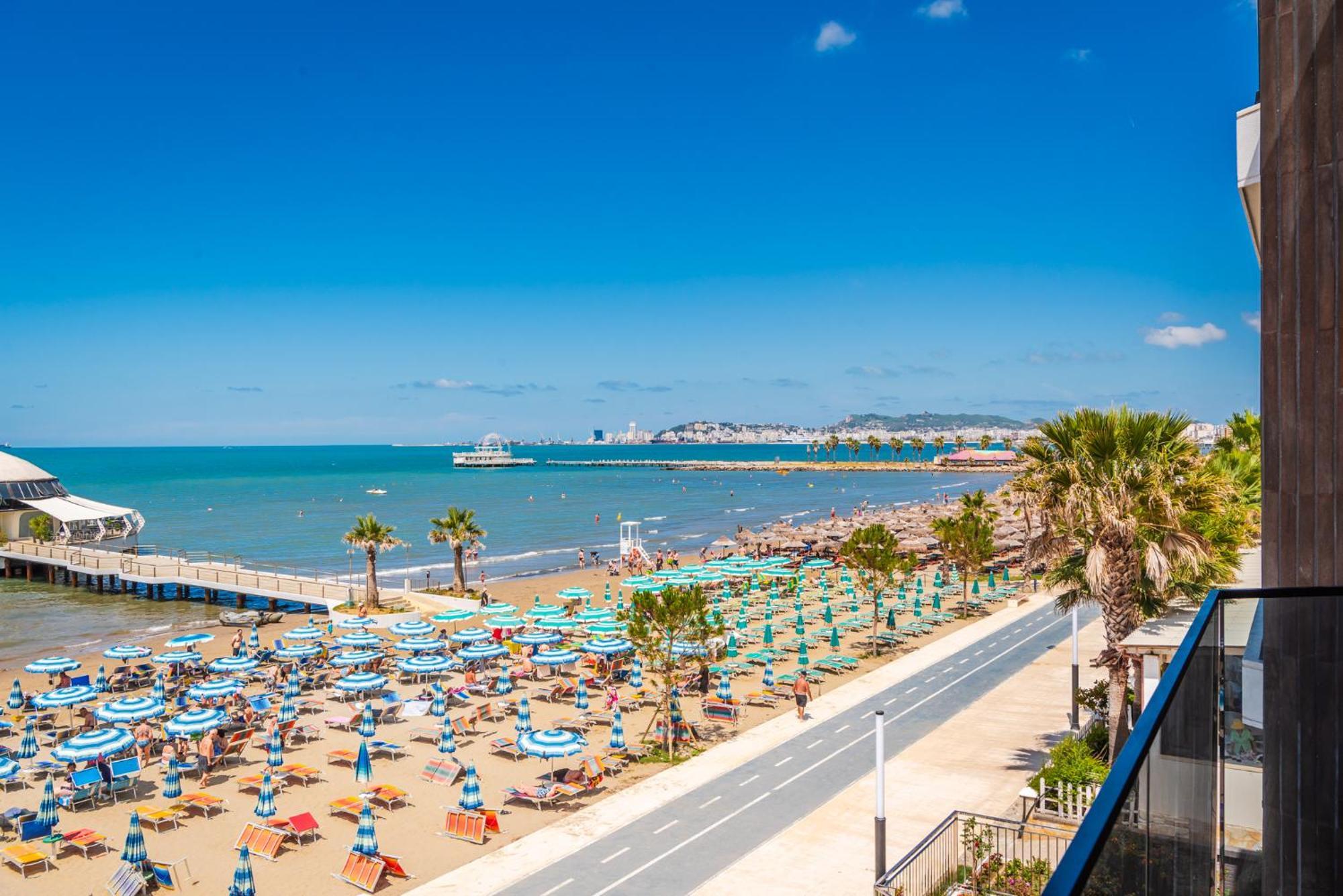 Sea View Apartments Eldo Durres Ngoại thất bức ảnh